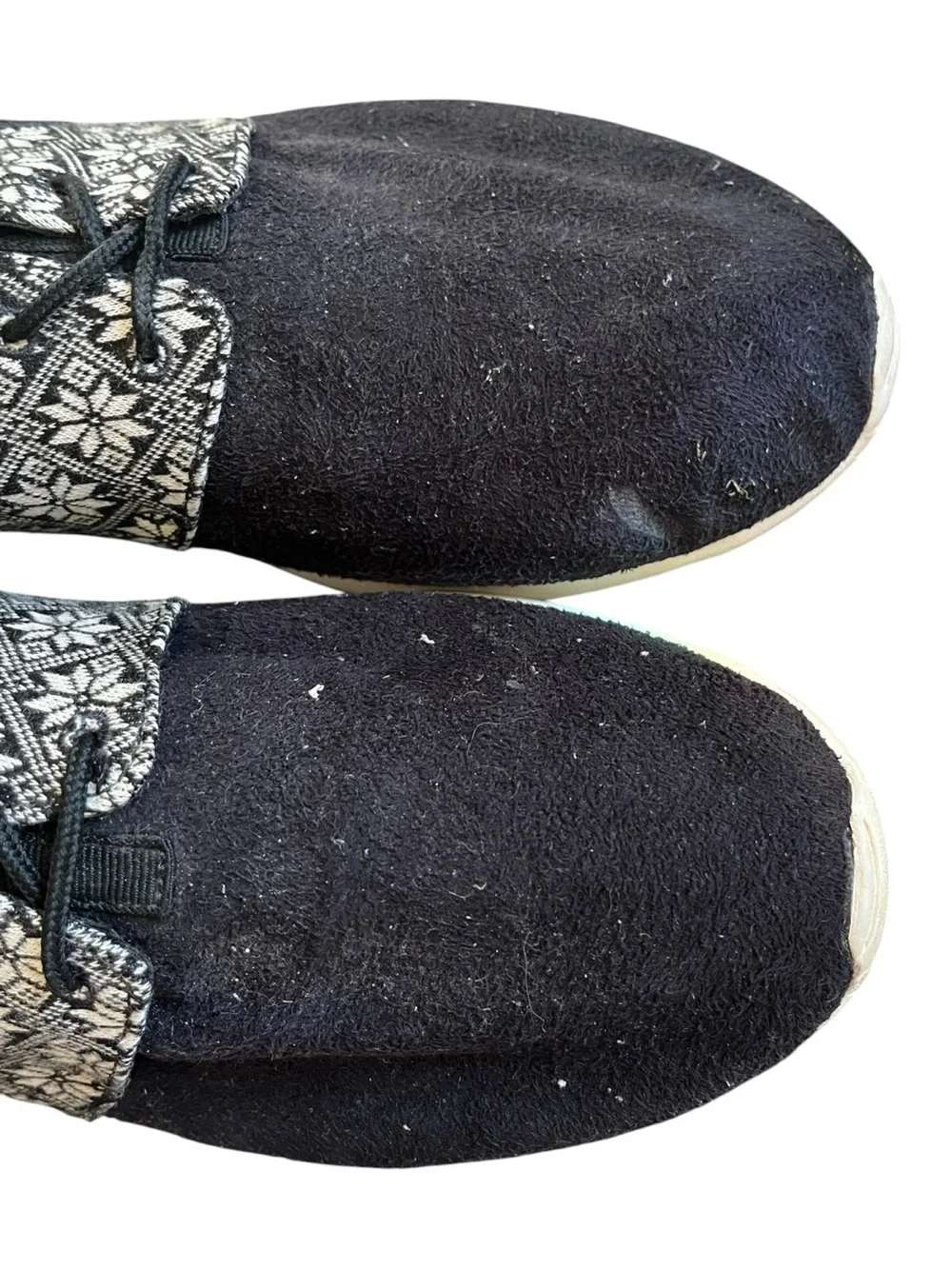 Nike Roshe One Winter Black Sail Yeti Ugly Sweater Snowflake Sneaker Mens 12